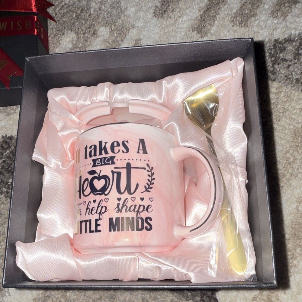 Gift Cup Mug Teacher/Babysitter Designed by Penny cai ‘Big Heart To Shape Minds’